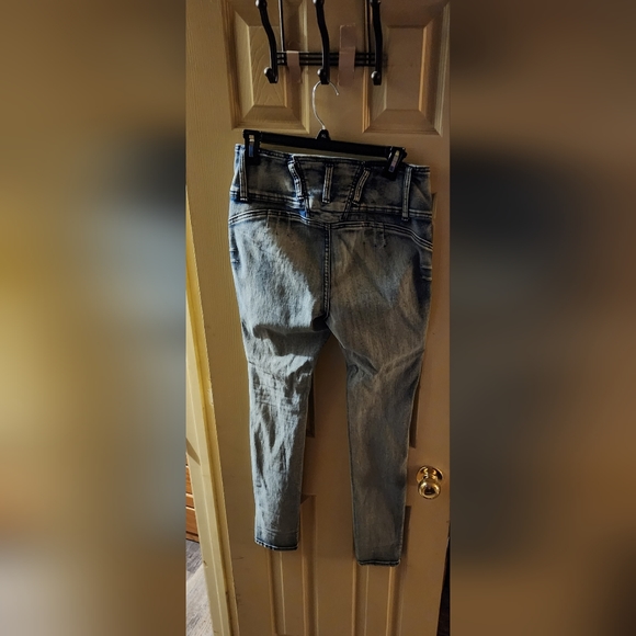 Jeans - Picture 2 of 8